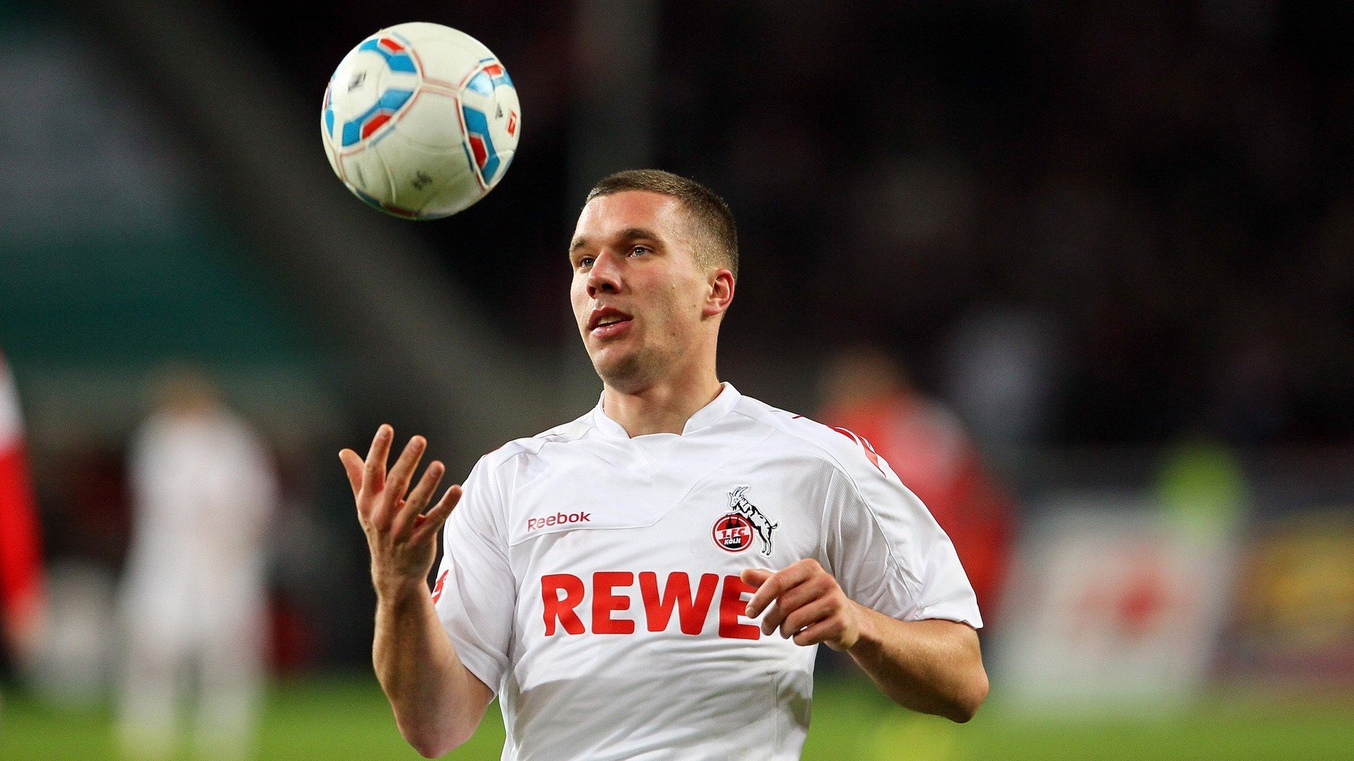 奥预赛中国队夺冠 球迷集体庆祝辉煌时刻,中国奥预赛直播